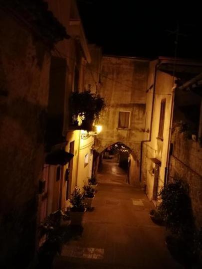 Appartamenti Centro Policastro ポリカストロ・ブッセンティーノ エクステリア 写真